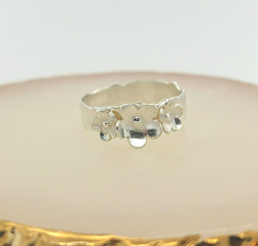 ZILVEREN RING BLOEMEN